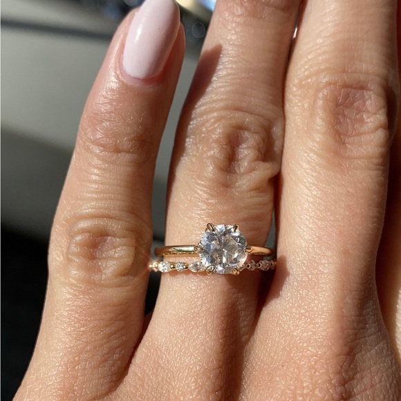 Ferko’s Fine Jewelry Eternity Alternating Marquise Round Diamond Wedding Band - Picture 5 of 5